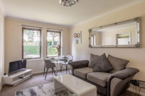 Summit Central - Quiet 2BR Flat WiFi Parking
